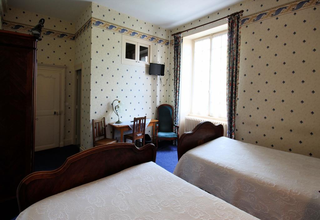 Hotel Du Berry Aigurande Zimmer foto